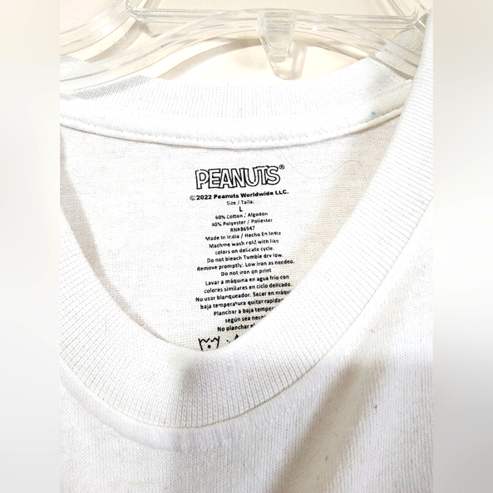 Women's Snoopy Valentine's Day White Tshirt Size - Picture 3 of 5